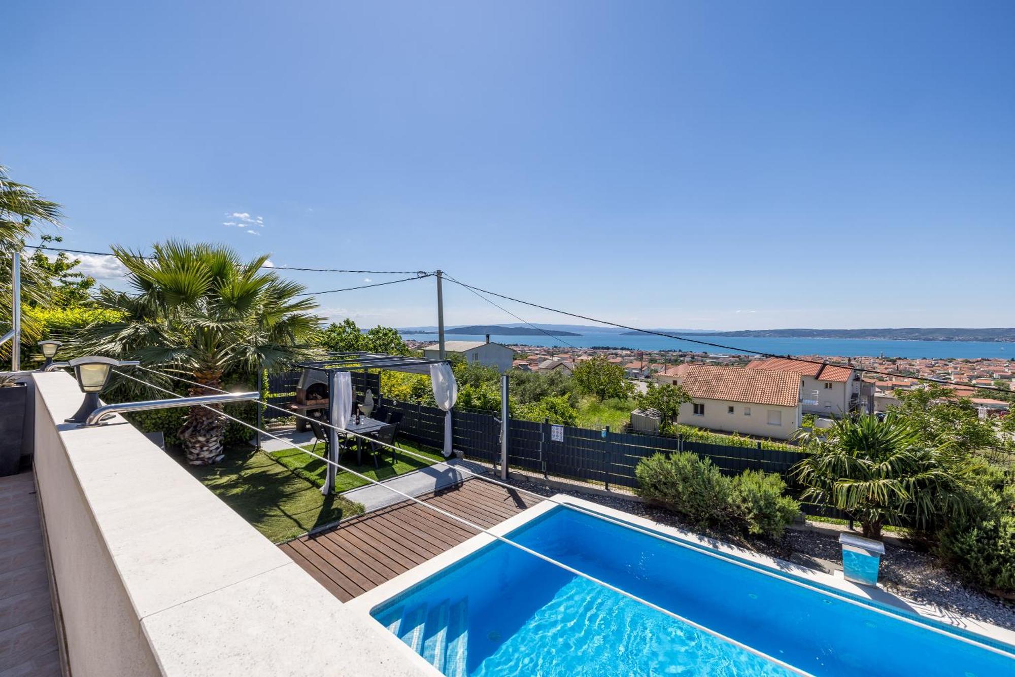Sun Castle Holiday House Babic Kaštel Stari Exterior foto